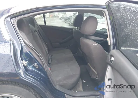 2011 Nissan Altima 2.5 S z USA, uszkodzony, nr VIN 1N4AL2AP8BN512197